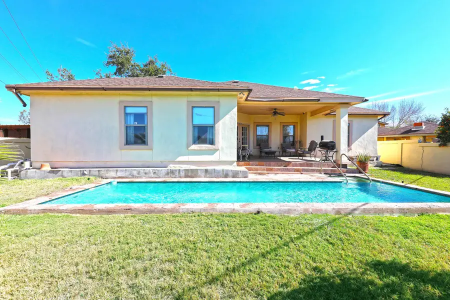 103 Yellowstone Lake Dr, Laredo, TX 78041 - #2