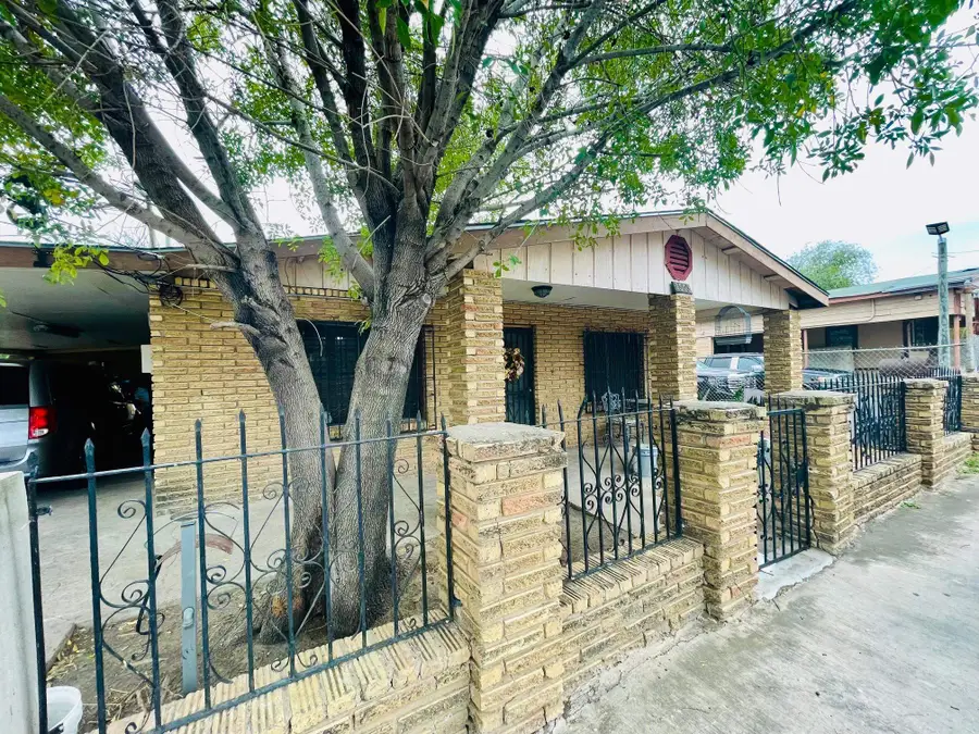 1503 Chicago St, Laredo, TX 78041 - #2