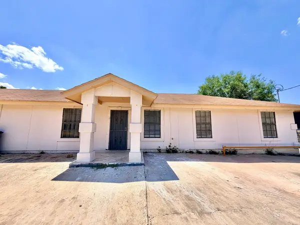 2620 Barrios St, Laredo, TX 78043