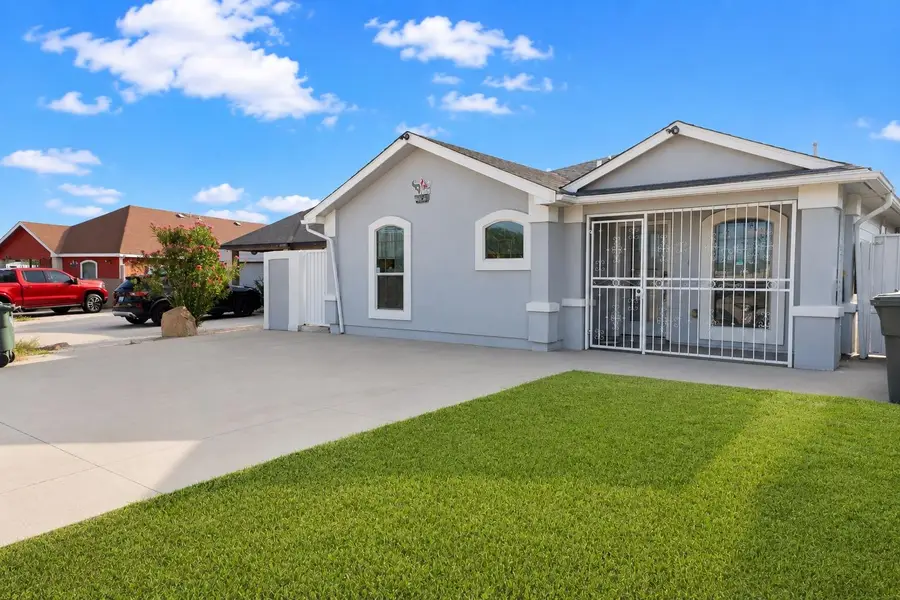4620 Santa Martha Blvd, Laredo, TX 78046 - #3