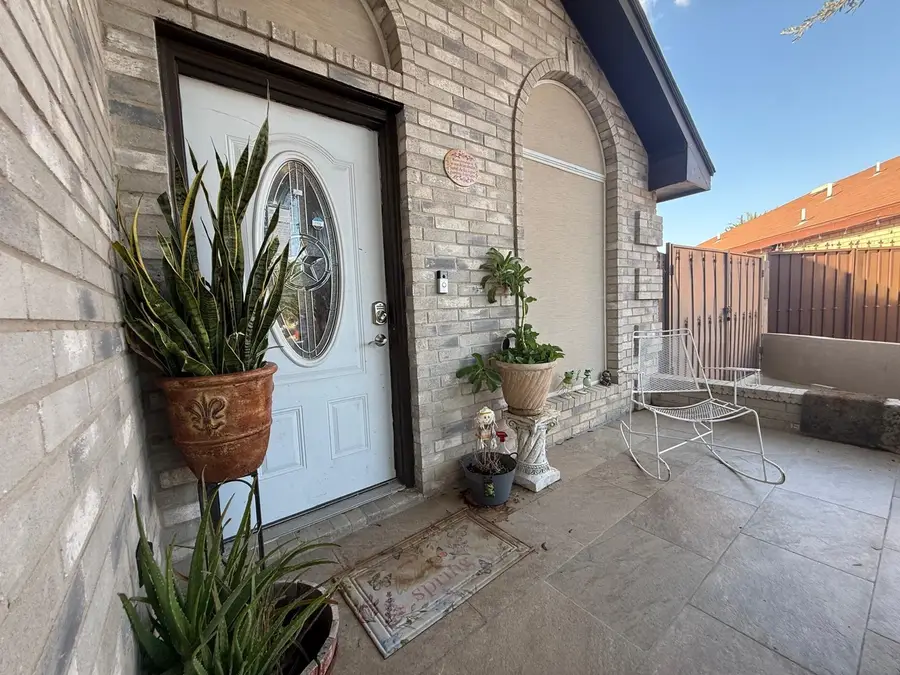 9638 Mallard Lp, Laredo, TX 78045 - #3