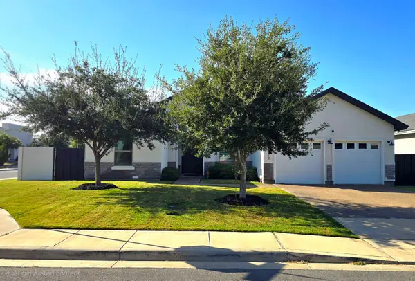 2413 Ken Kesey Dr., Laredo, TX 78041