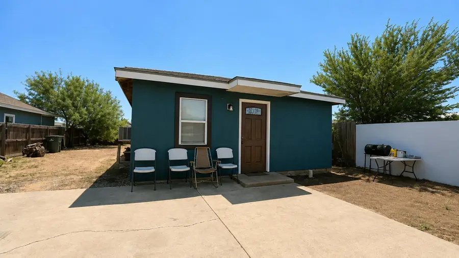 2905 Coventry Dr., Laredo, TX 78046 - #2