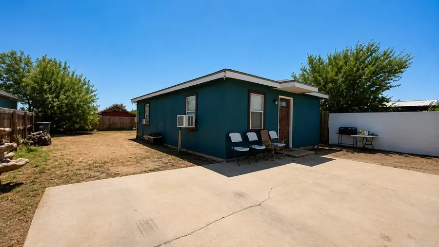 2905 Coventry Dr., Laredo, TX 78046 - #3