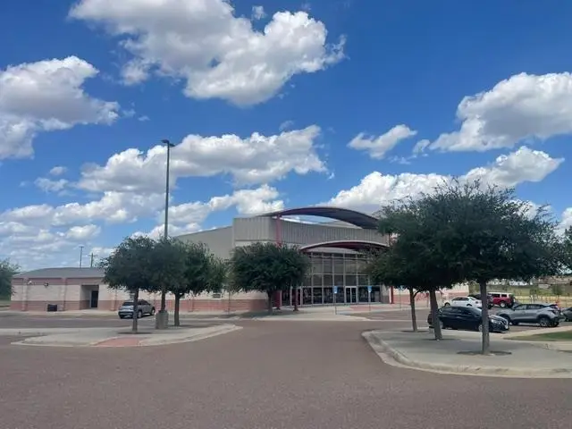 4736 Loma Vista Dr, Laredo, TX 78046 - #2