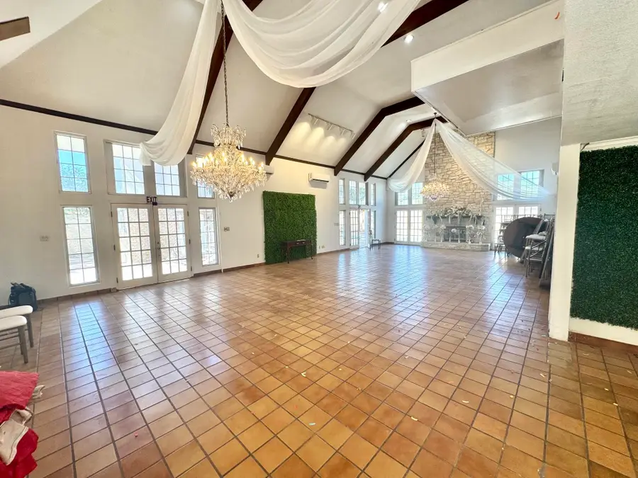 1014 Chacon St, Laredo, TX 78040 - #3