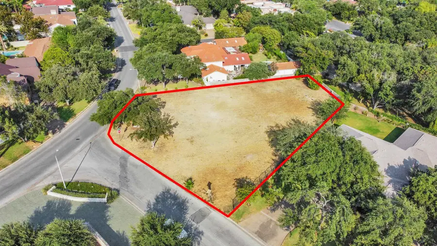 325 Manor Rd, Laredo, TX 78041 - #2