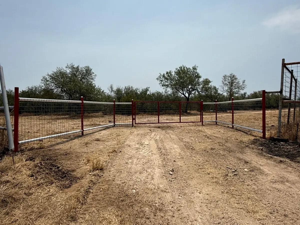 992 Jordan Rd., Encinal, TX 78019 - #1