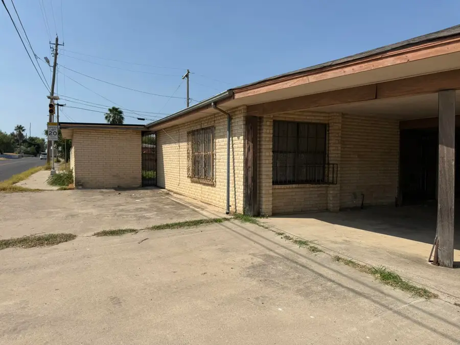 2121 San Jose St, Laredo, TX 78043 - #3