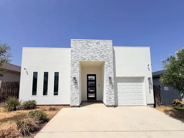 1432 Los Estribos Dr., Laredo, TX 78046