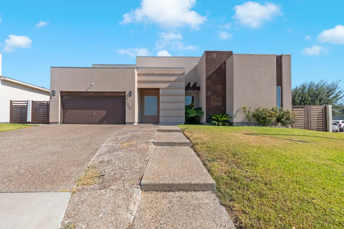 2803 T.S. Eliot Dr, Laredo, TX 78041-2820 - #1