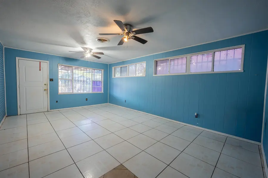 1010 San Pedro St, Laredo, TX 78041 - #3