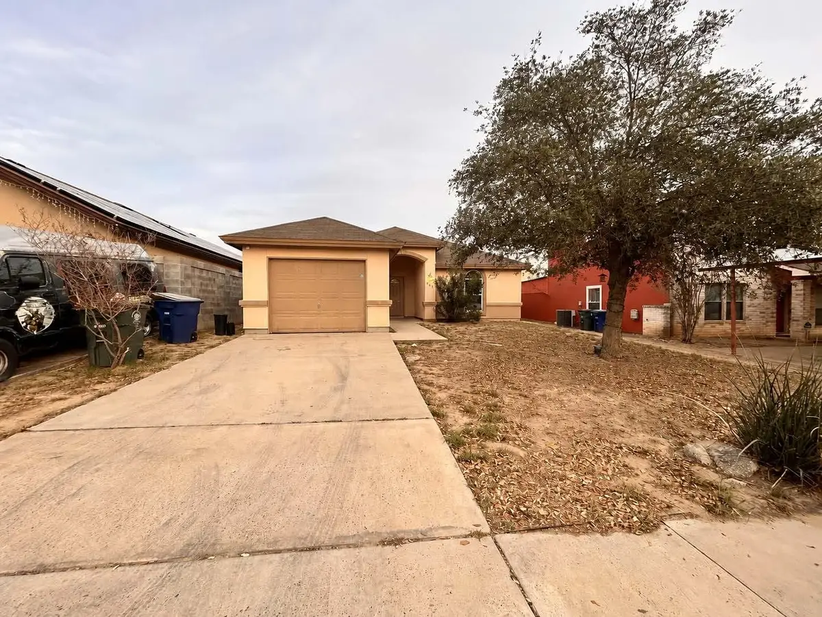 607 John Adams Rd, Laredo, TX 78043 - #1