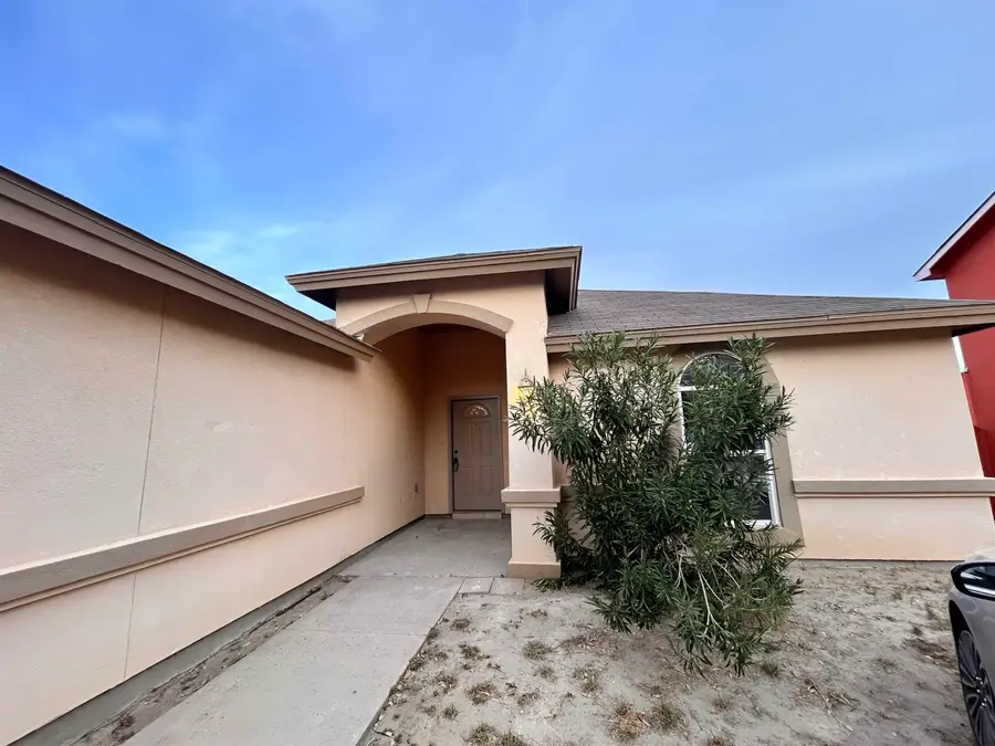 607 John Adams Rd, Laredo, TX 78043 - #2