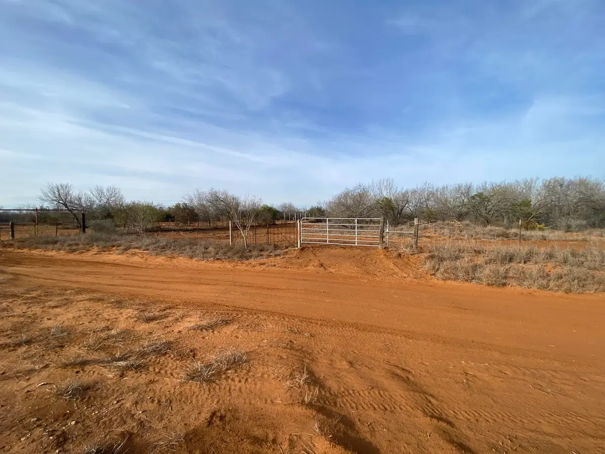 004 Ranch Rd, Encinal, TX 78019 - #1