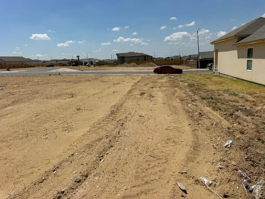 5008 Castano Dr., Laredo, TX 78046 - #3