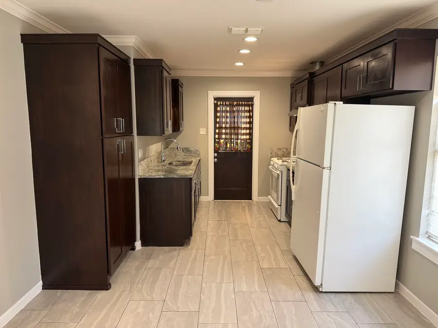 425 Berkley Rd, Laredo, TX 78045 - #2