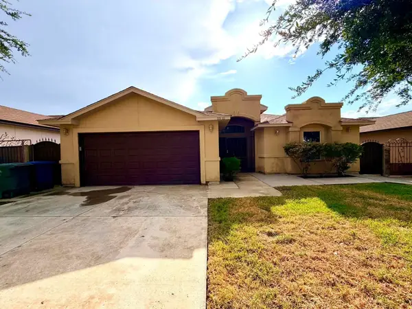 9910 Natalia Dr, Laredo, TX 78045