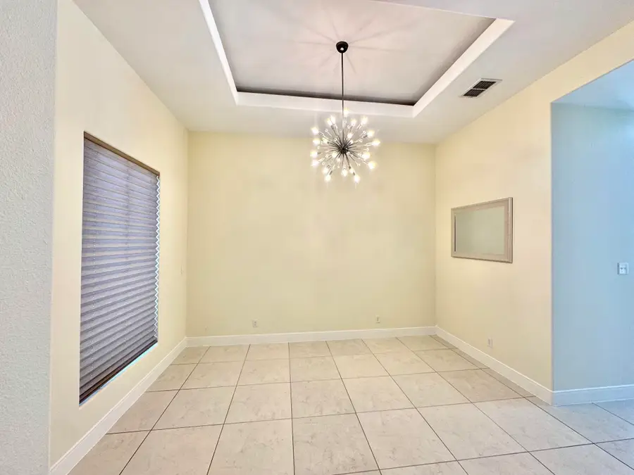 7604 Patricia Highsmith Dr, Laredo, TX 78041 - #3