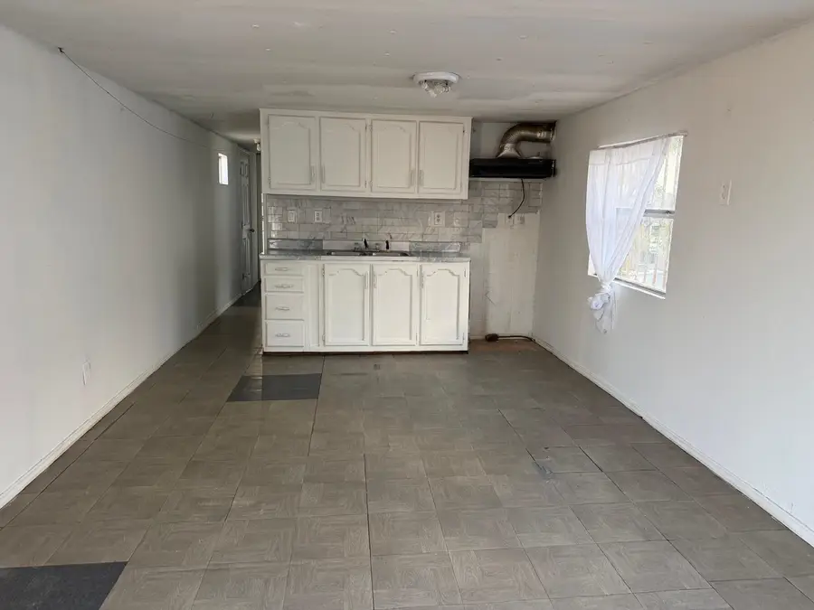 4552 Sepulveda Ln, Laredo, TX 78046 - #3
