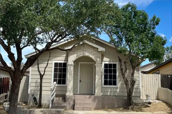 355 Ocean Dr, Laredo, TX 78043