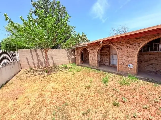 2101 N Smith Ave, Laredo, TX 78043 - #2