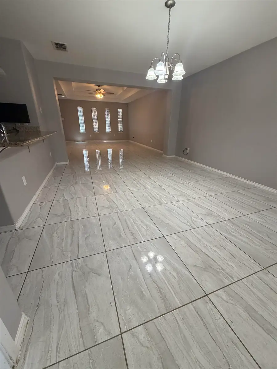 4304 Alexis Dr, Laredo, TX 78046 - #3