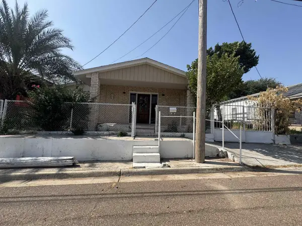 207 Victoria St, Laredo, TX 78040
