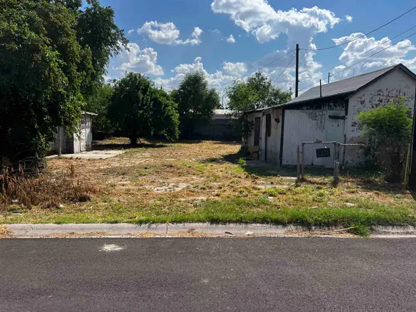 1819 Alamo St, Laredo, TX 78040