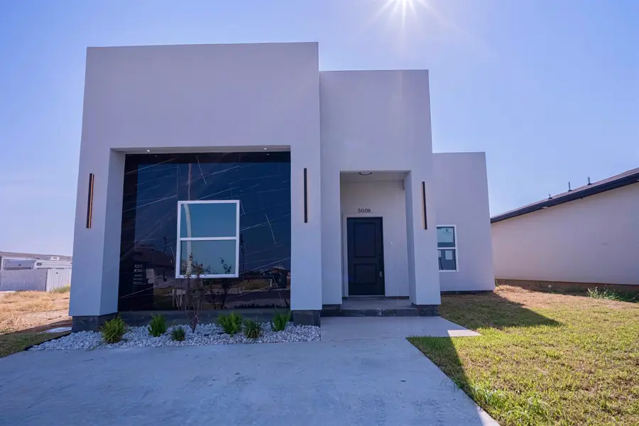 5008 Luna Grande Lp., Laredo, TX 78046 - #2