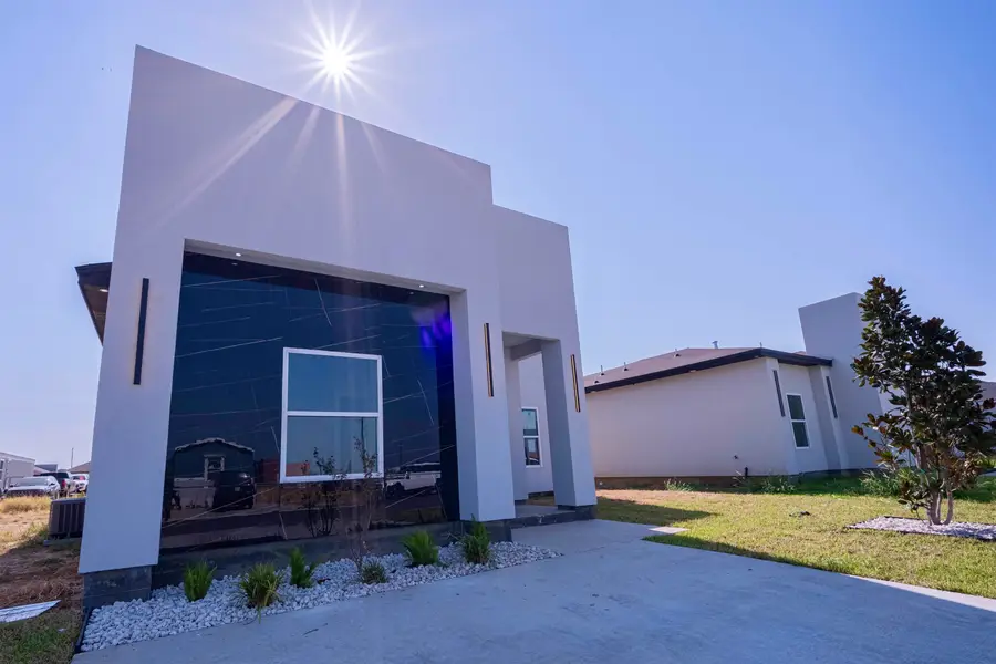 5008 Luna Grande Lp., Laredo, TX 78046 - #3