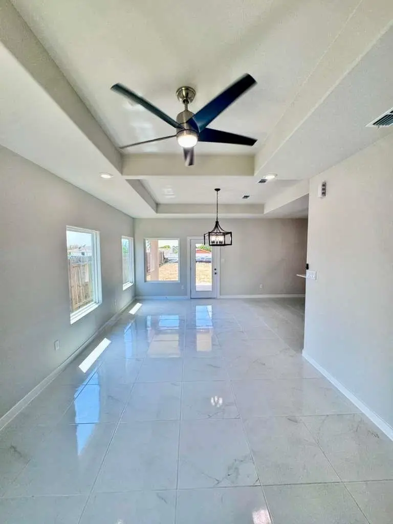 3416 S Texas Ave, Laredo, TX 78046 - #2