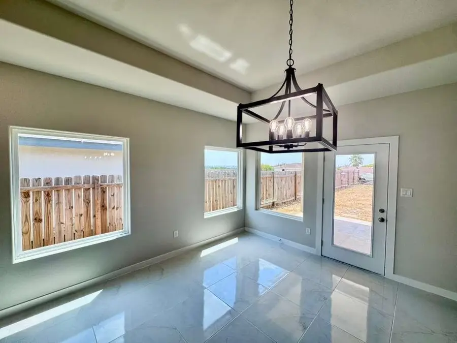 3416 S Texas Ave, Laredo, TX 78046 - #3