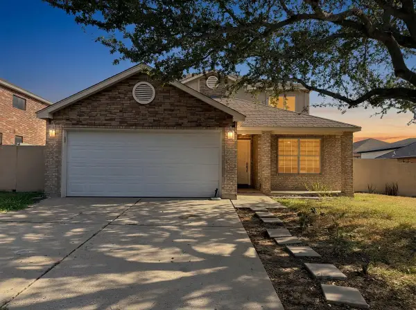 2815 Don Sergio Dr, Laredo, TX 78045