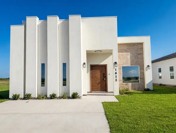 1612 Principal Ln., LAREDO, TX 78045