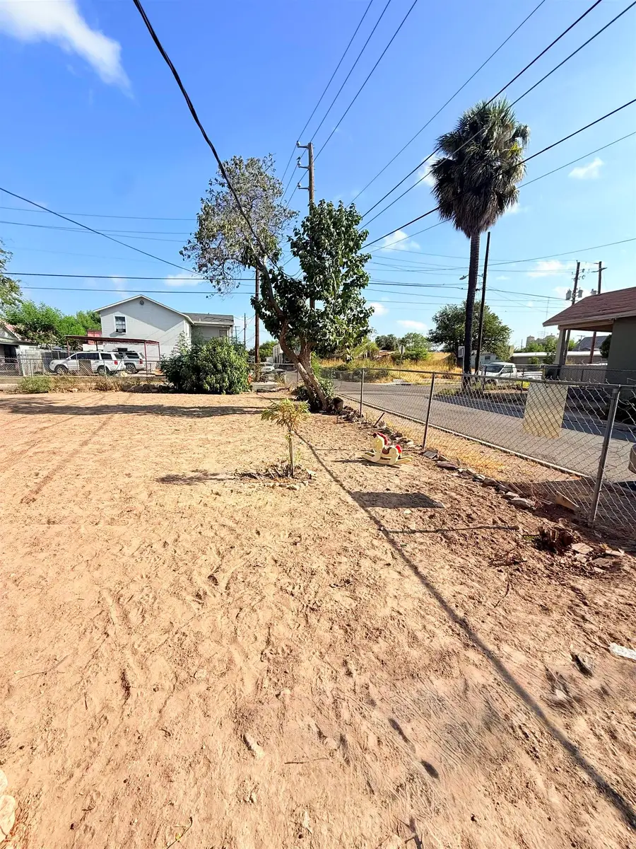 318 Main Ave, Laredo, TX 78040 - #3