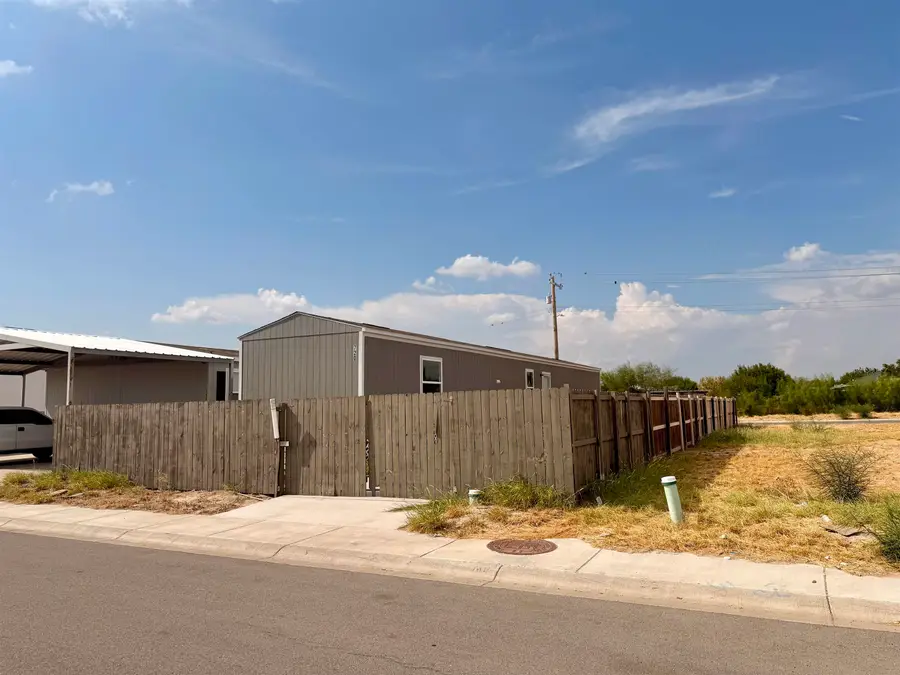 720 BIGLEAF DR., Laredo, TX 78041 - #2