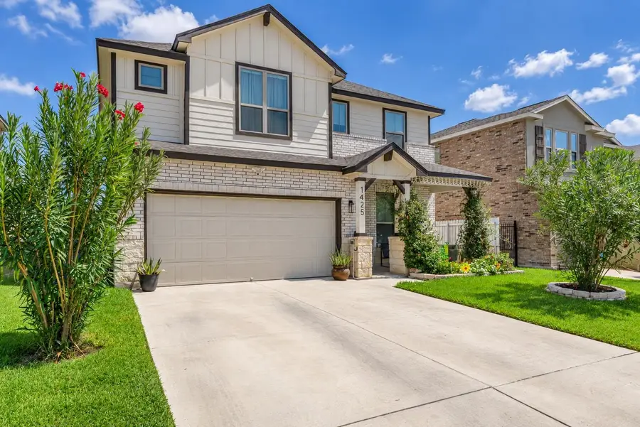 1425 Sambar Lp, Laredo, TX 78045 - #2