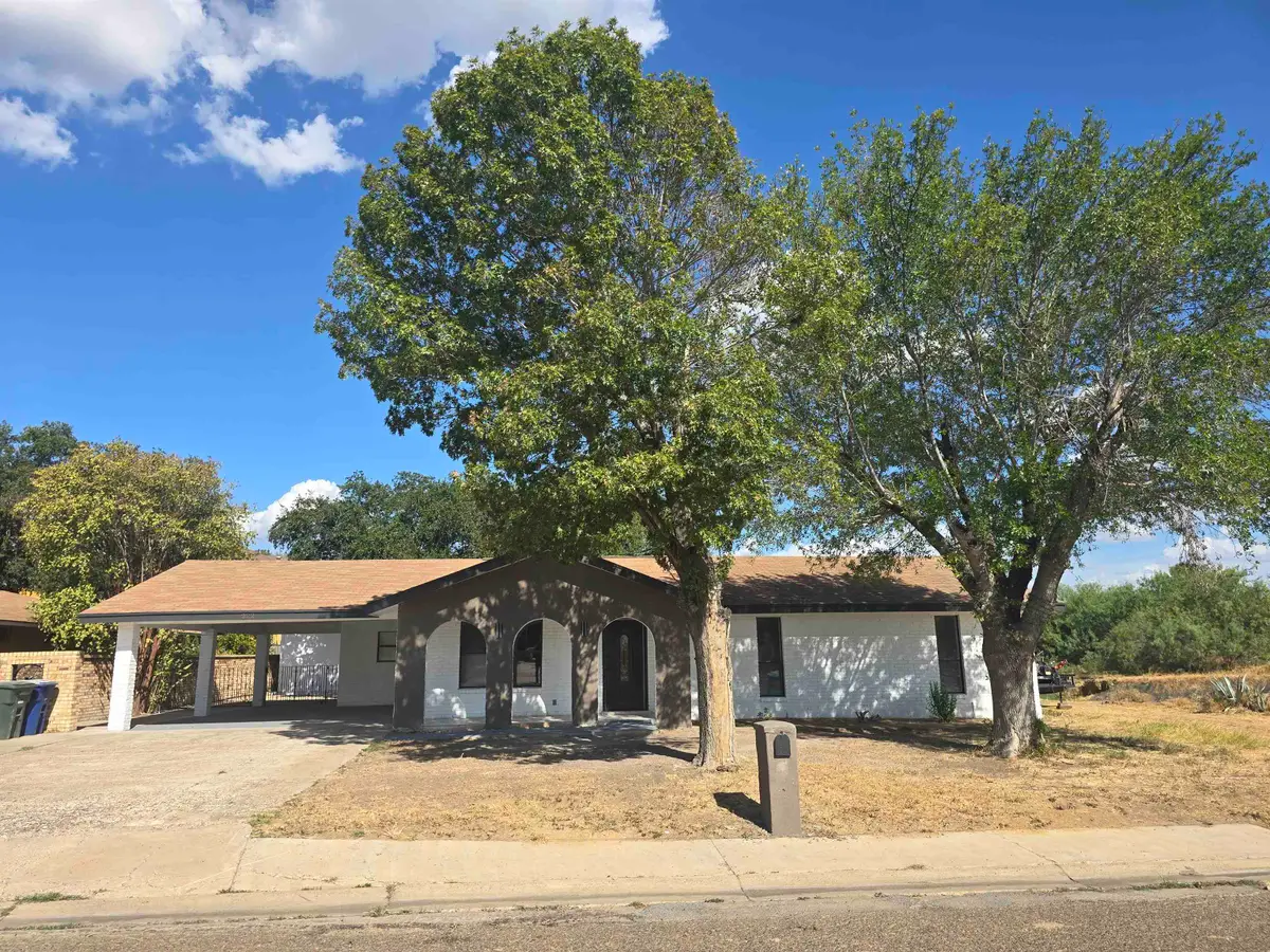 222 Century Blvd, Laredo, TX 78046-8517 - #1