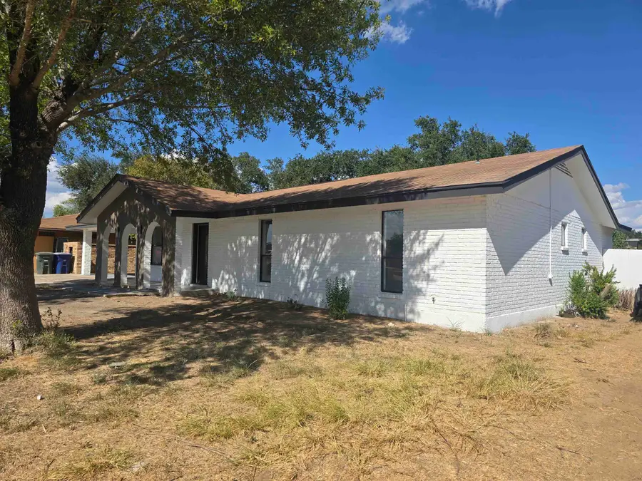 222 Century Blvd, Laredo, TX 78046-8517 - #3