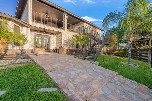 107 Otanes Ave, Laredo, TX 78046-46