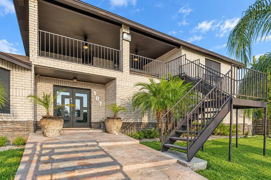 107 Otanes Ave, Laredo, TX 78046-46 - #2