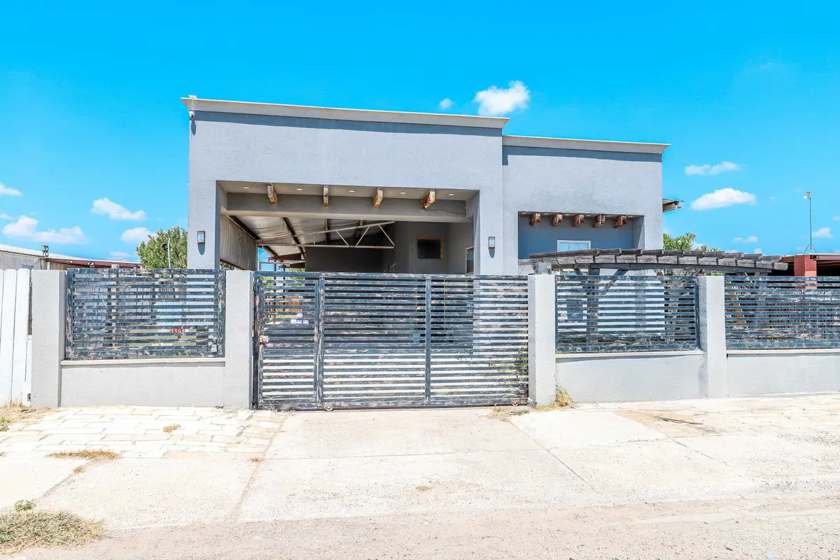 104 Palo De Rosa Loop, Laredo, TX 78043 - #1