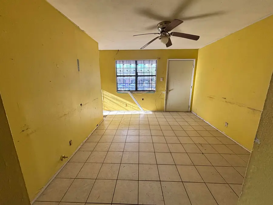 2507 San Salvador St, Laredo, TX 78046 - #2