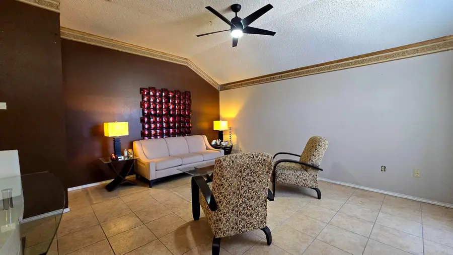 737 Royal Palm Dr, Laredo, TX 78045 - #3