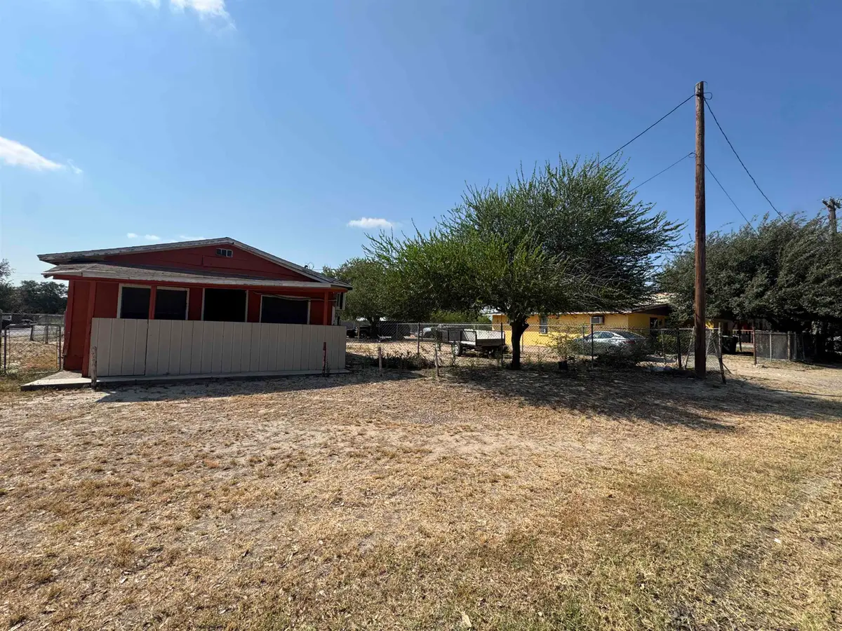 509 Glenn St, Zapata, TX 78076 - #1