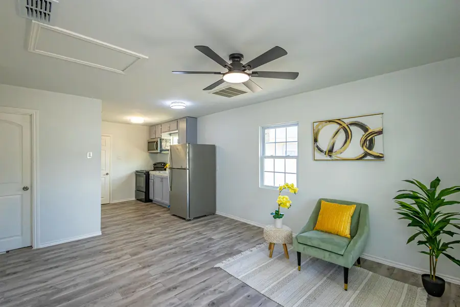 2916 S Martin Ave, Laredo, TX 78046 - #3