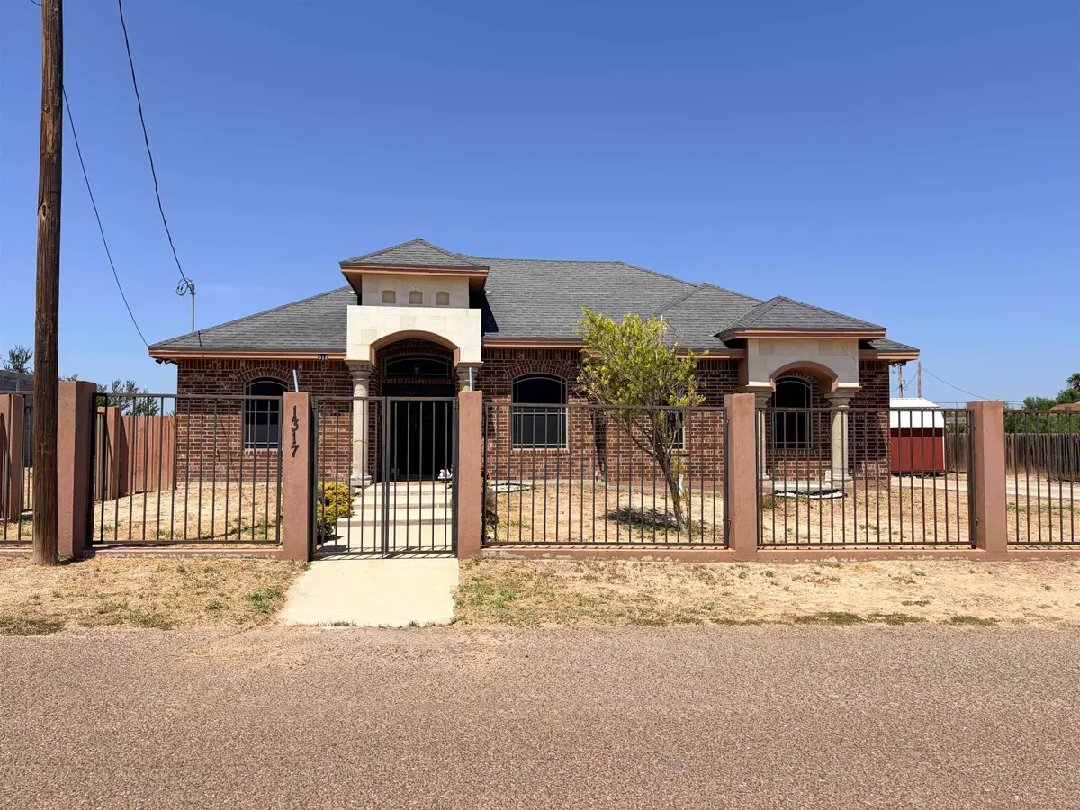 1317 Weslaco Ln, Zapata, TX 78076 - #1