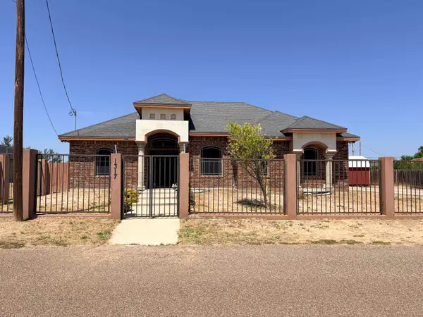 1317 Weslaco Ln, Zapata, TX 78076