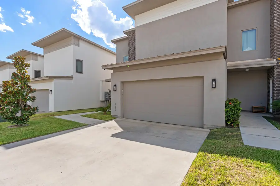 10902 International Blvd, Laredo, TX 78045-6940 - #3